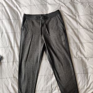 NWT Uniqlo gray joggers, M